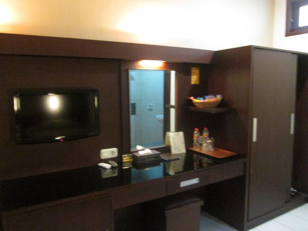 Hotel Wisanti Джокьякарта Экстерьер фото