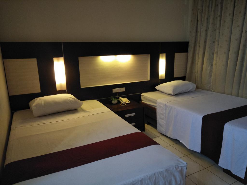 Hotel Wisanti Джокьякарта Экстерьер фото